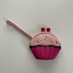 Kate Spade Limited Edition Pink Cupcake Poise Wristlet Wallet